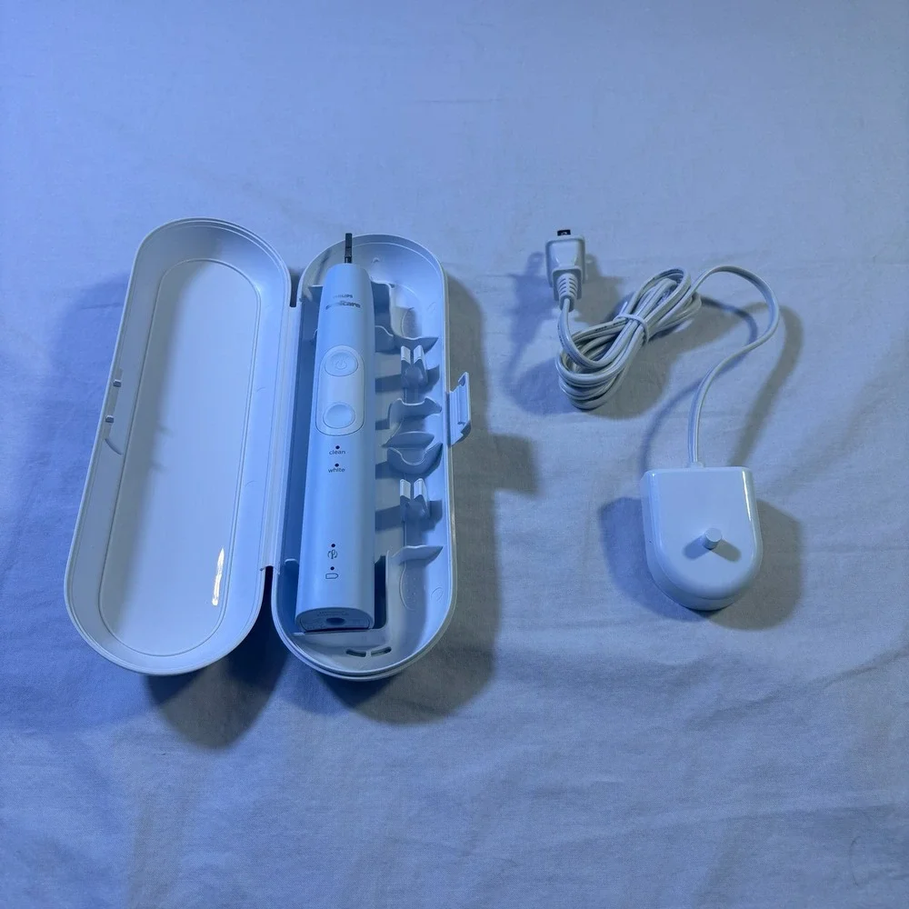 Philips Sonicare ProtectiveClean 4100 Electric Toothbrush White + Case + Charger